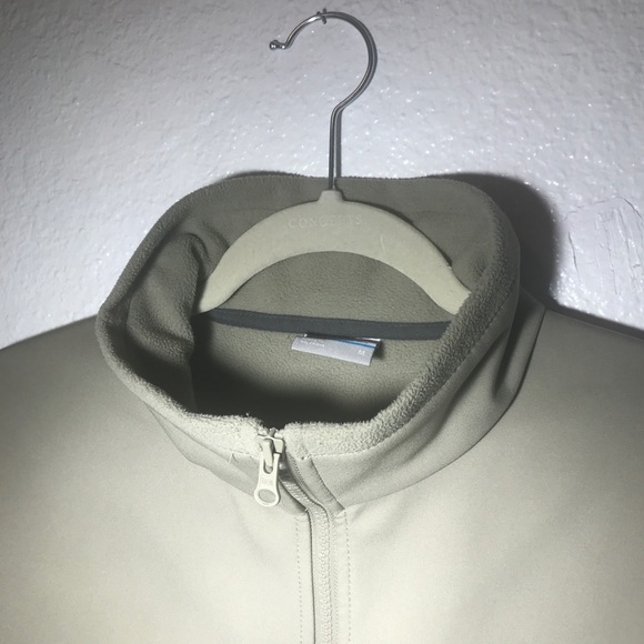 💚 3/$30 - Men’s Omni Shield Tan  Shell jacket - Picture 3 of 8